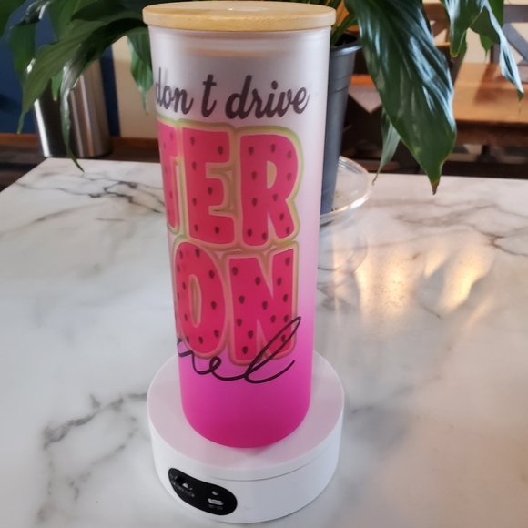 Do The Watermelon Crawl 20oz Gradient Pink Glass Tumbler with duo lids 🎉sale - Picture 9 of 10